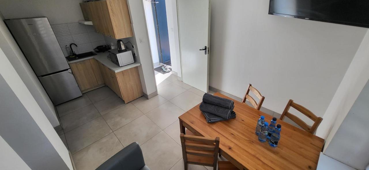 Noclegi Tuszyn M Exterior foto